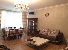 3-otaqlı yeni tikili kirayə verilir, Nəsimi r., 140 m²