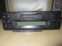"Mercedes-Benz" CD maqnitolası