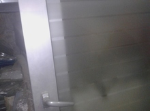 Aluminium şüşə qapı