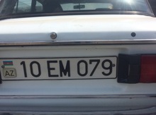 Avtomobil qeydiyyat nişanı - 10-EM-079