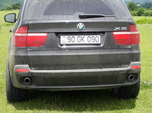 Avtomobil qeydiyyat nişani - 90-GK-090