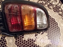 "Toyota RAV 4" farası