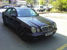 Mercedes E 220, 2002 il