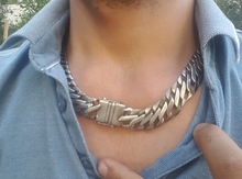 Gümüş boyunbağı