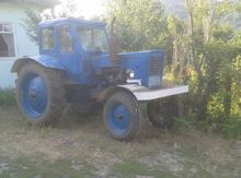 Traktor "Belarus", 1980 il