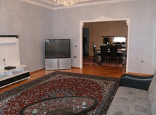 Сдается 3-комн. новостройка, ул. Сулеймана Везирова, 150 м²