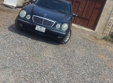 Mercedes E 240, 2001 il