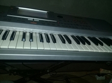 Sintezator "Korg PA80"