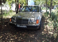 Mercedes E 230, 1990 il