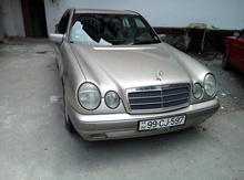 Mercedes E 200, 1998 год