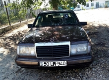 Mercedes 230 CE, 1985 il