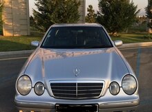 Mercedes E 240, 2001 il