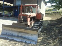 Traktor, 1983 il