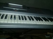 Sintezator "Korg pa 80"