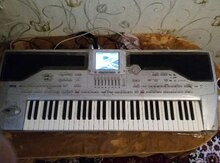 Sintezator "Korg"