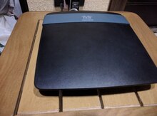 Router "Linksys EA2700"