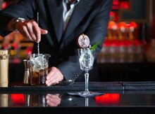 Barmen tələb olunur