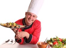 Aşpaz köməkçisi tələb olunur