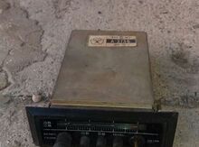 "Vaz 21011" maqnitolası