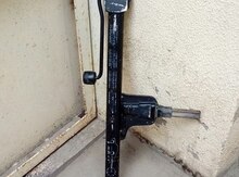 Domkrat