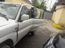 Mitsubishi Pajero io, 2000 il