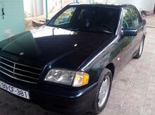 Mercedes 220 CE, 2000 il