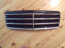 "Mercedes" radiator barmaqlığı