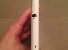 HTC 818