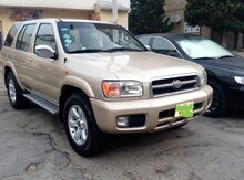 Nissan Pathfinder, 2000 il