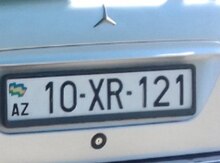 Avtomobil qeydiyyat nişani - 10-XR-121