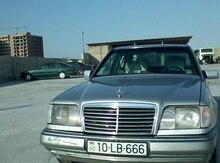 Mercedes E 220, 1995 il