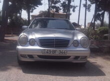 Mercedes E 220, 2000 il
