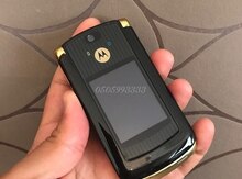 Motorola V8 Gold