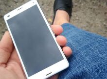 Sony Xperia Z3 Compact