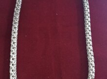 Gümüş boyunbağı