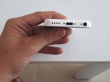 Apple iPhone 5C