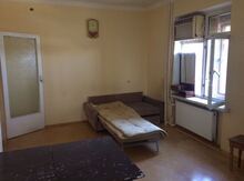 2-otaqlı mənzil kirayə verilir, Gənclik m., 67 m²