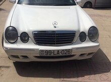 Mercedes E 220, 2001 il