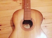 Akustik gitara