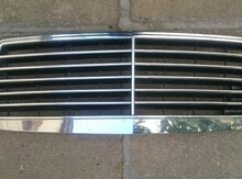 "Mercedes" radiator barmaqlığı