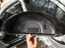 "Mercedes W203" sürət priboru