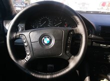 "BMW" sükanı