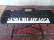 Sintezator "Roland EM2000"