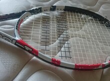 Tennis raketkası