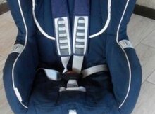 Uşaq üçün avtomobil oturacağı