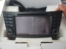 "Mercedes W211" monitoru