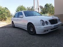 Mercedes E 240, 2001 il