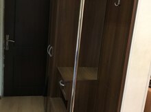 Dəhliz dolabı