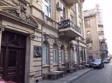 5-комн. квартира, м. Сахиль, 180.0 м²