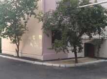 2-комн. квартира,м. М.Аджами, 42 м²